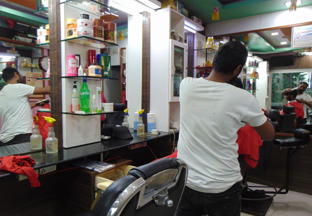 Aniket Mens Parlor
